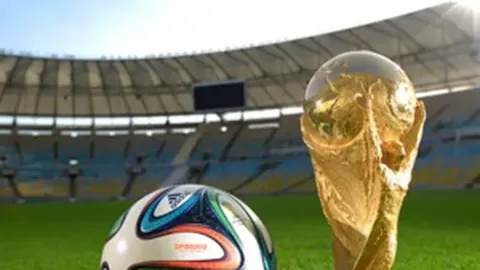 “西甲第3轮：皇马客场与拉斯帕尔马斯战成平局，居勒尔制造点球，维尼修斯一蹴而就。[赛事亮点]”